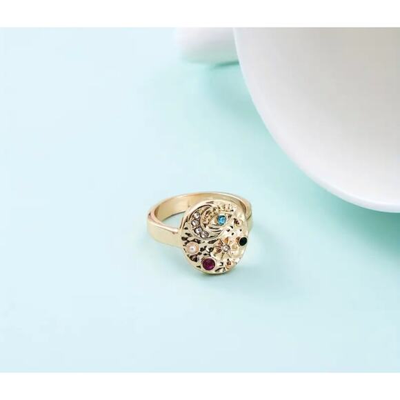 Celestial Star Moon Signet Ring Gold Tone Alloy Zirconia Sparkles Sizes 7 & 8 - Picture 2 of 5